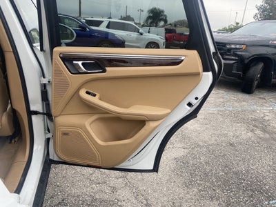 2015 Porsche Macan S