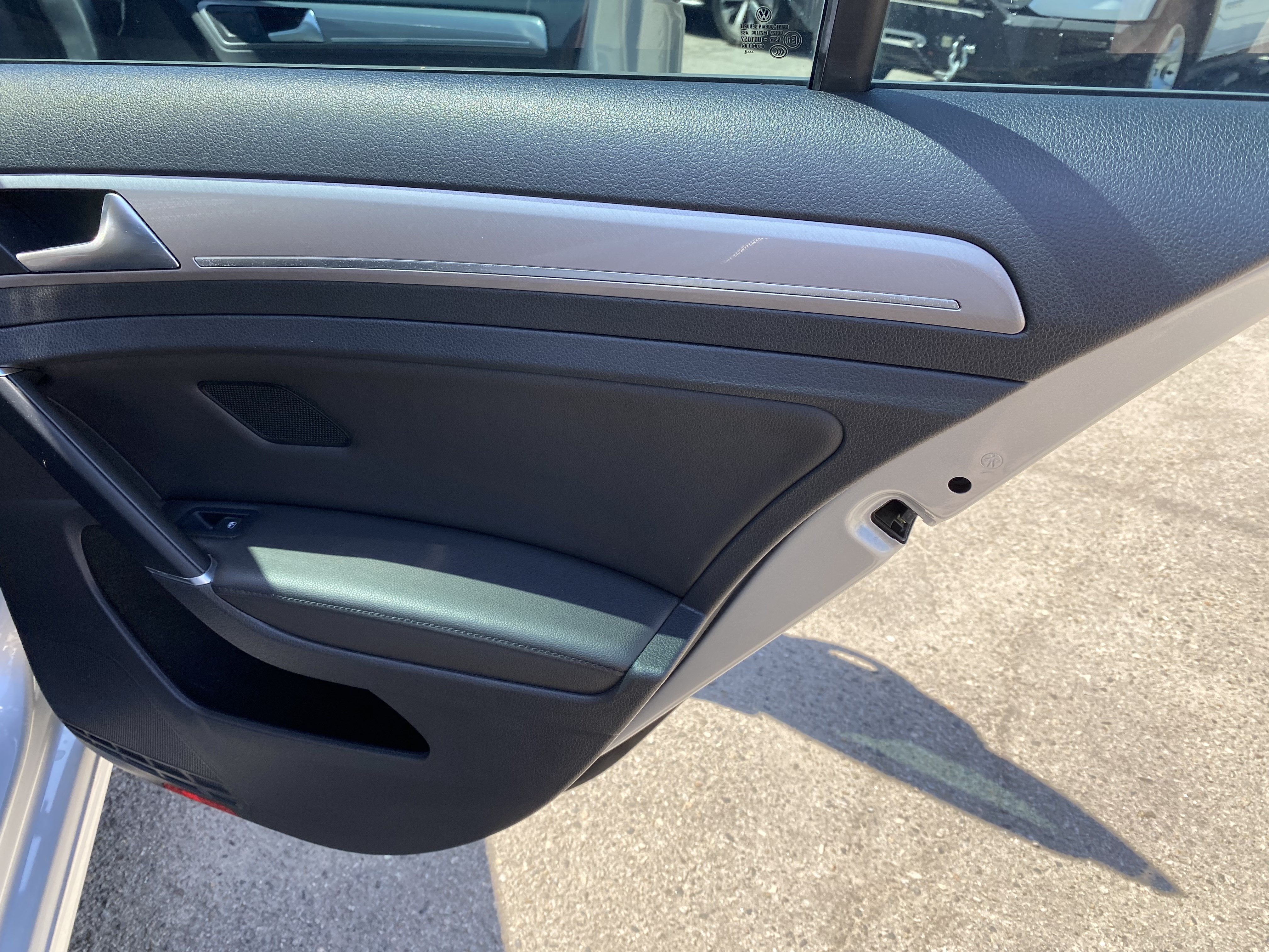 2016 Volkswagen e-Golf 4DR HB SEL PREMIUM