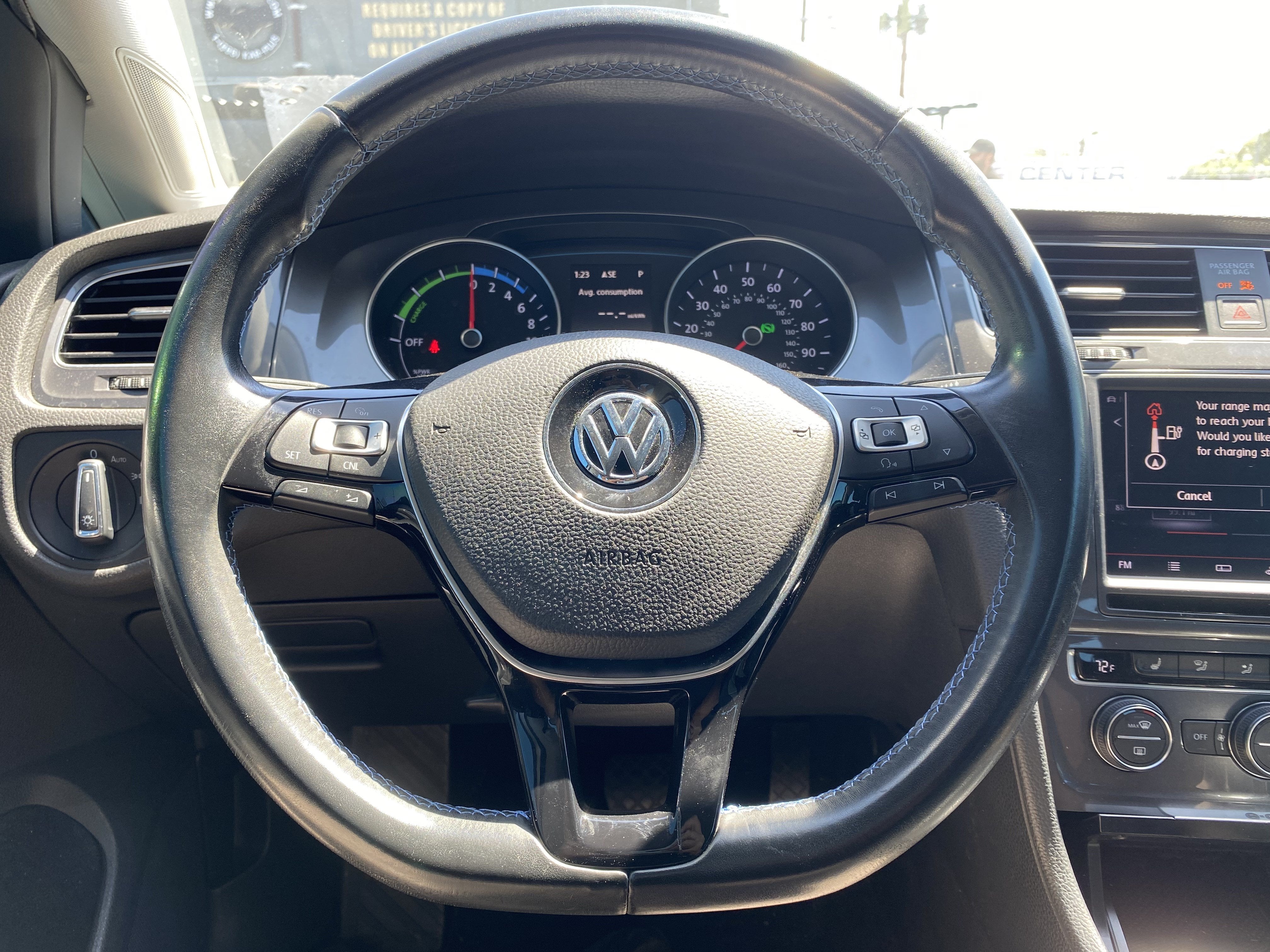 2016 Volkswagen e-Golf 4DR HB SEL PREMIUM
