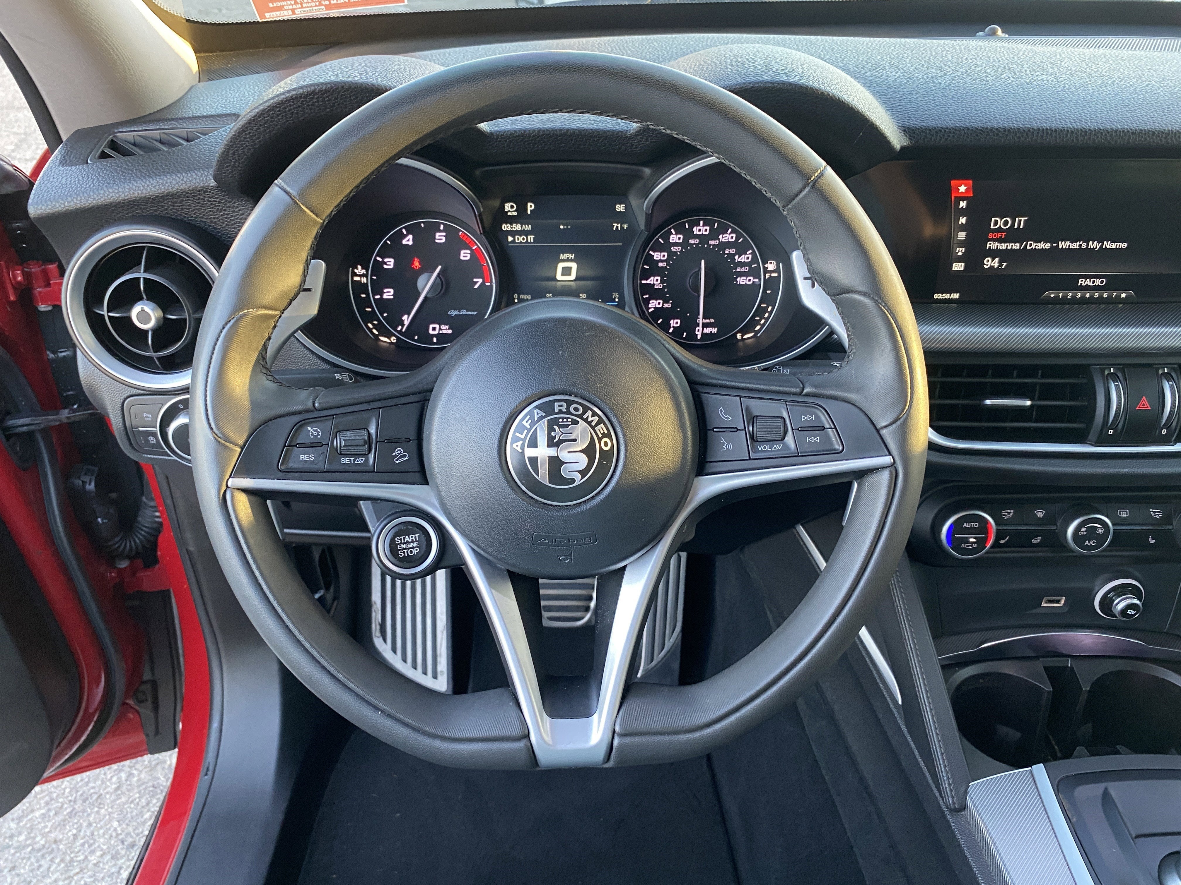 2018 Alfa Romeo Stelvio Sport