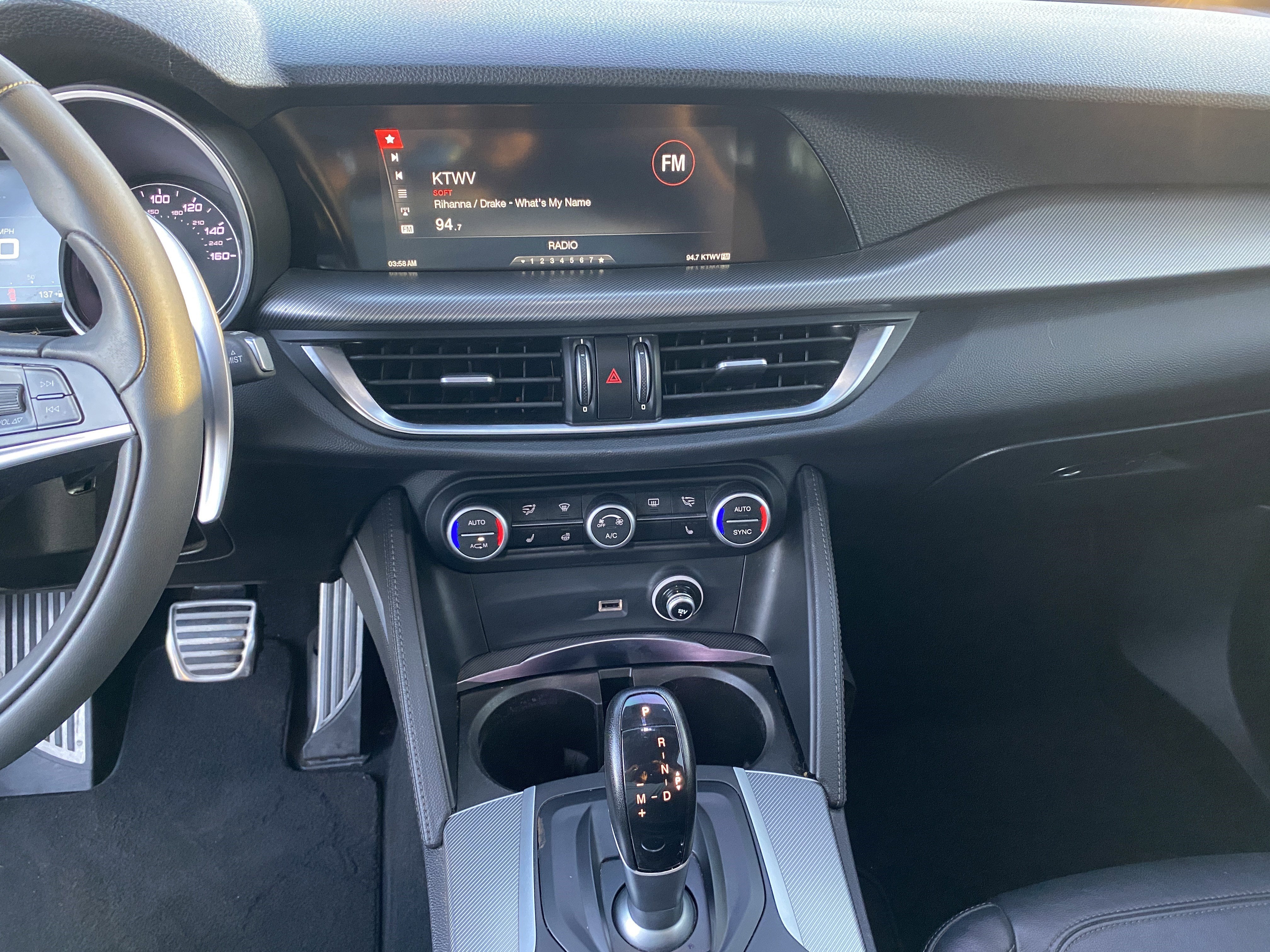 2018 Alfa Romeo Stelvio Sport